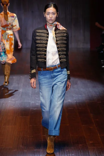 Look 23